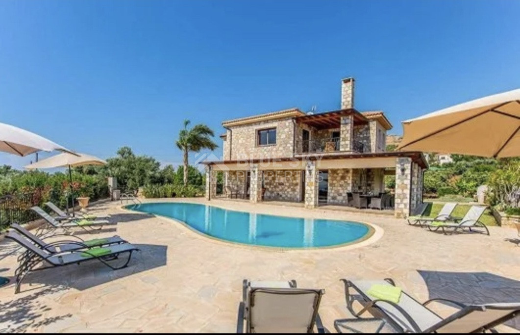Four bedroom Villa for long term rental