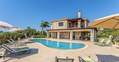 Four bedroom Villa for long term rental