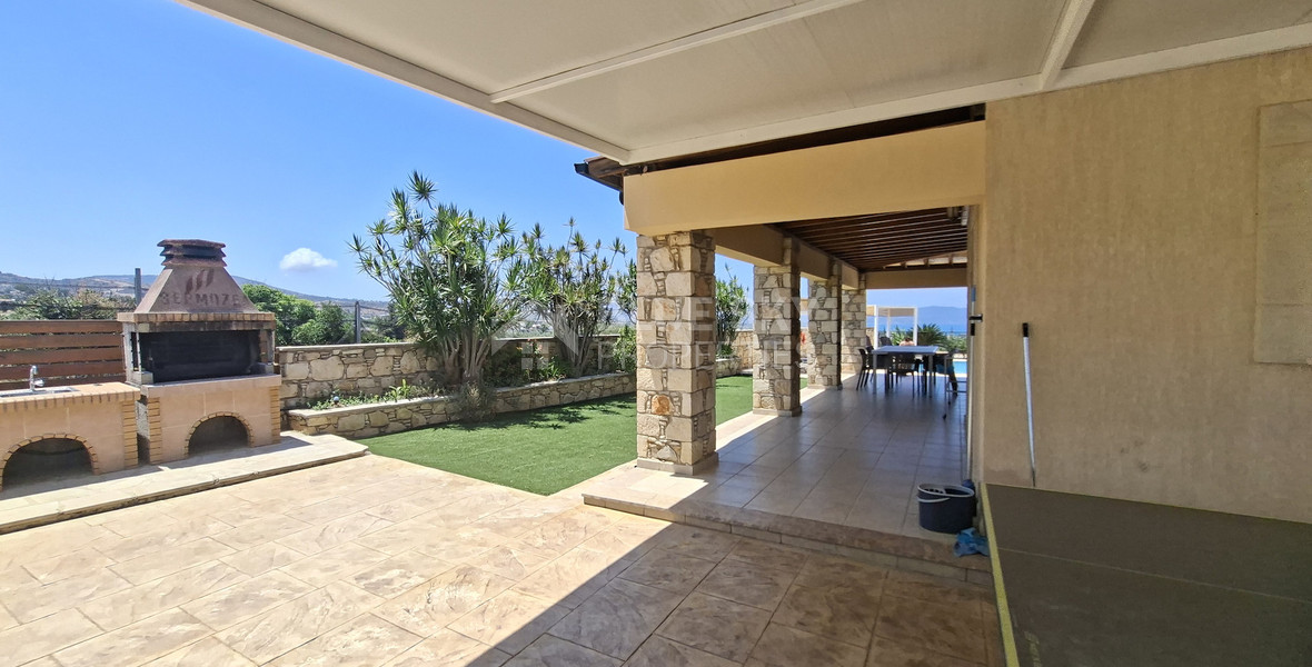 Four bedroom Villa for long term rental