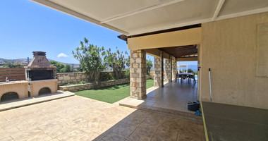 Four bedroom Villa for long term rental