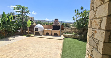 Four bedroom Villa for long term rental