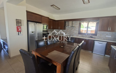 Four bedroom Villa for long term rental