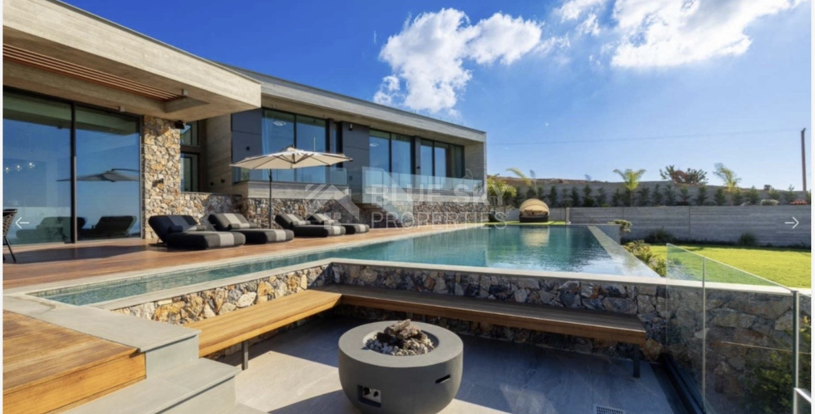 Luxury five Bedroom Villa for Sale in Paphos