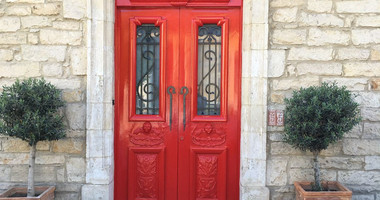 Fully Furnished One Bedroom Ground Floor Property plus 2 self contained Apartments Historical Centre