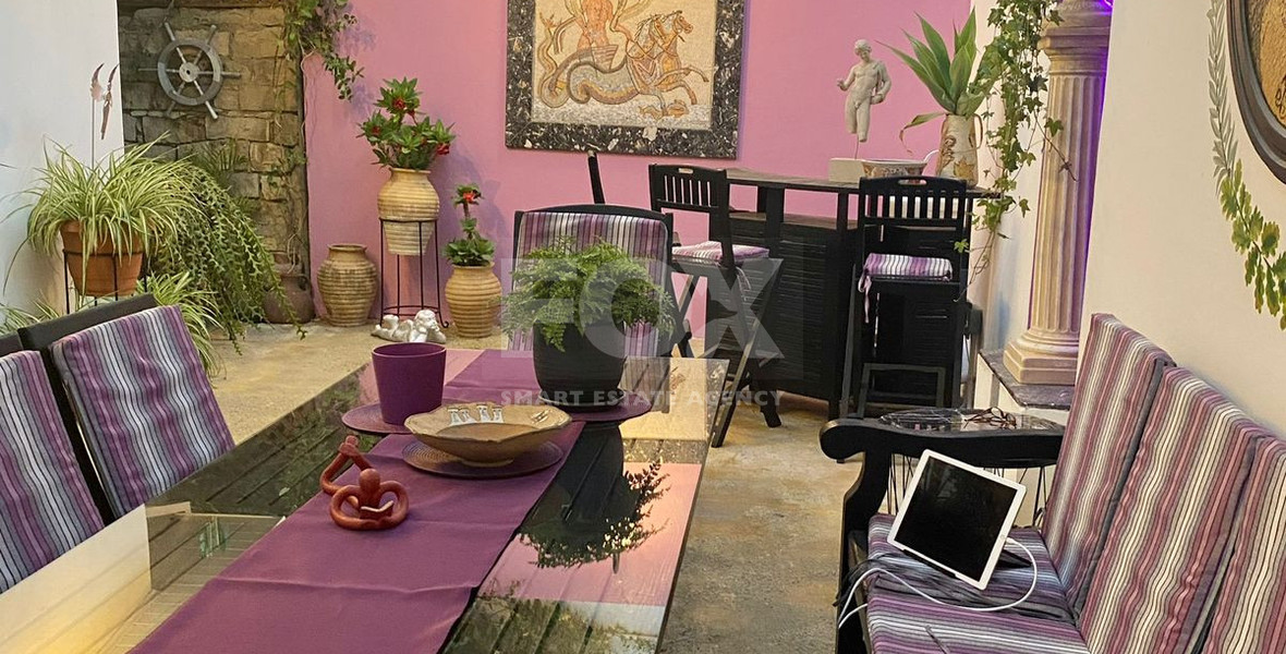 Fully Furnished One Bedroom Ground Floor Property plus 2 self contained Apartments Historical Centre