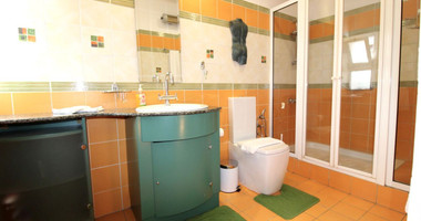 Fully Furnished One Bedroom Ground Floor Property plus 2 self contained Apartments Historical Centre