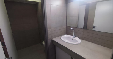 Office for Rent in Mesa Geitonia, Limassol | 70 m²