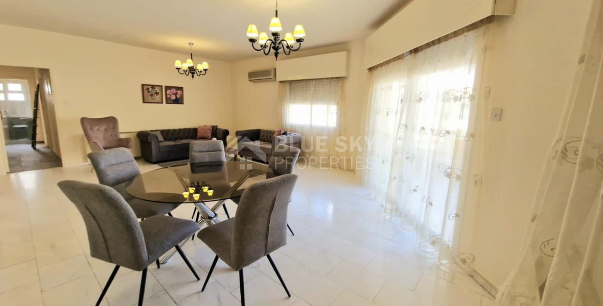 Spacious and Warm Three Bedroom Apartment for Rent a Few Steps from the Seafront in Neapoli