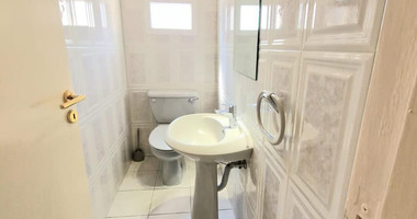 Spacious and Warm Three Bedroom Apartment for Rent a Few Steps from the Seafront in Neapoli