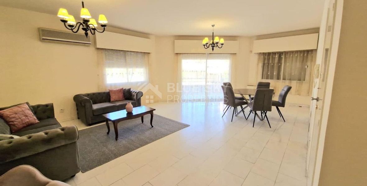 Spacious and Warm Three Bedroom Apartment for Rent a Few Steps from the Seafront in Neapoli