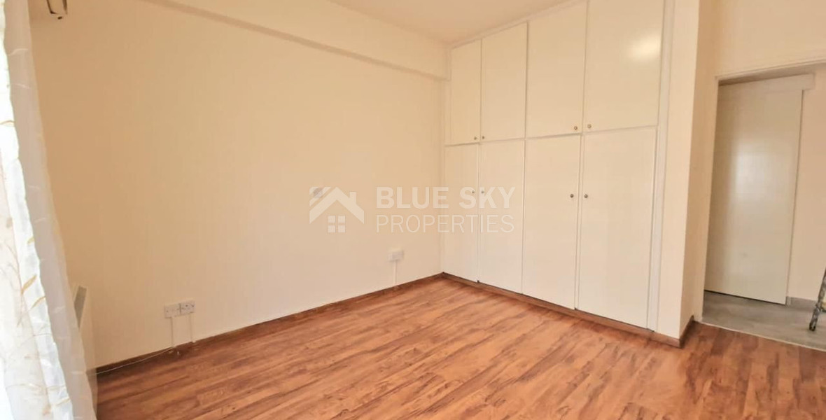 Spacious and Warm Three Bedroom Apartment for Rent a Few Steps from the Seafront in Neapoli