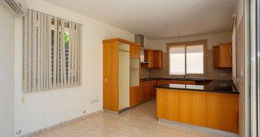 Three-Bedroom Detached Villa with Swimming Pool for Sale in Pegeia, Paphos