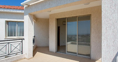 Three-Bedroom Detached Villa with Swimming Pool for Sale in Pegeia, Paphos