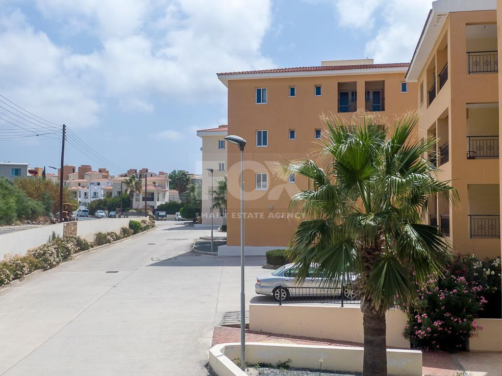 Two bedroom apartment with separate title deed in Chloraka, for sale