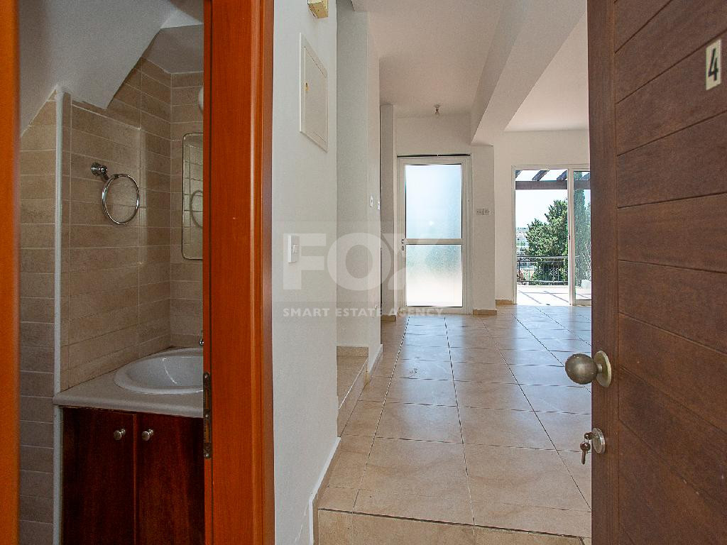 Two bedroom apartment with separate title deed in Chloraka, for sale
