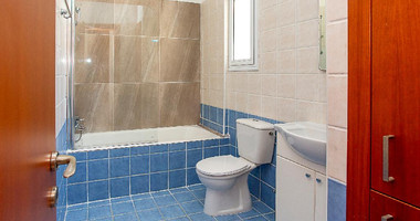Two bedroom apartment with separate title deed in Chloraka, for sale