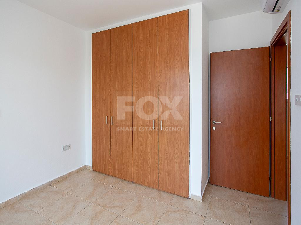 Two bedroom apartment with separate title deed in Chloraka, for sale