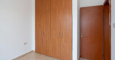 Two bedroom apartment with separate title deed in Chloraka, for sale