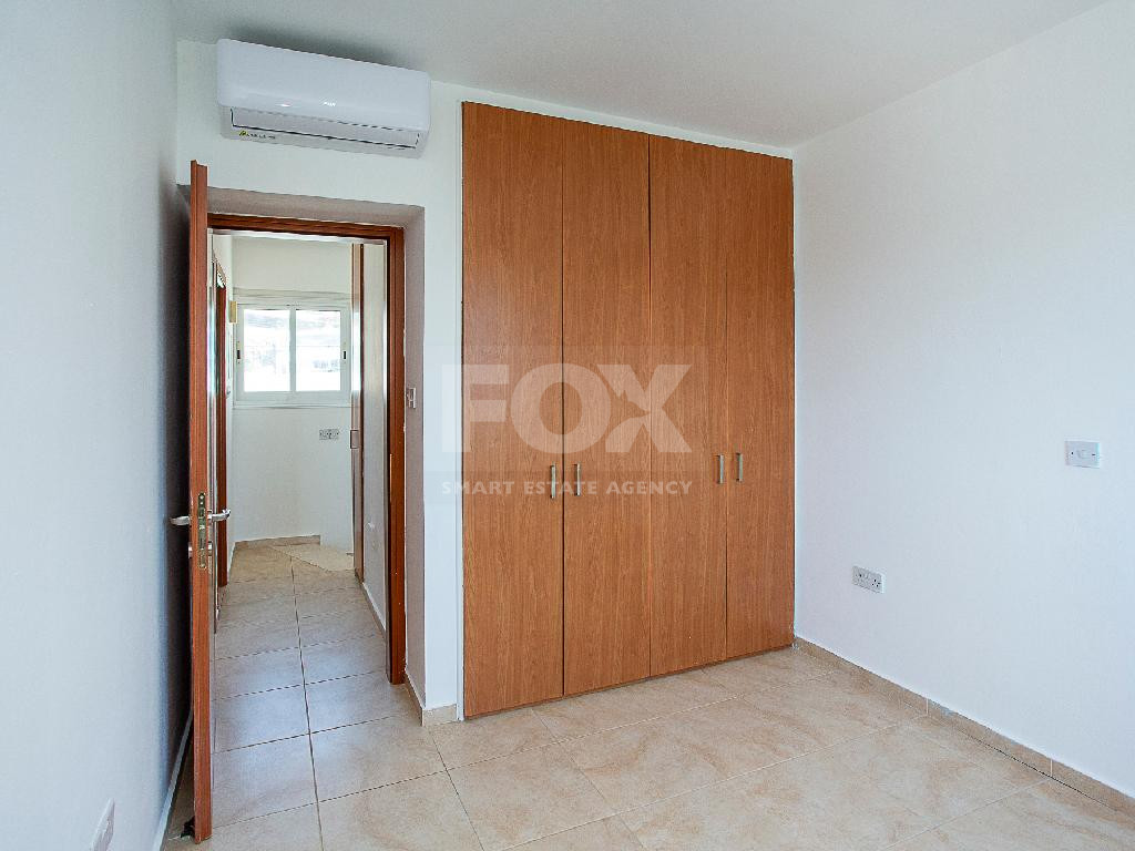 Two bedroom apartment with separate title deed in Chloraka, for sale