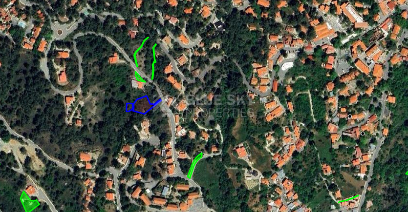 Large Building Plot 1684 m2 in Lush Pano Platres