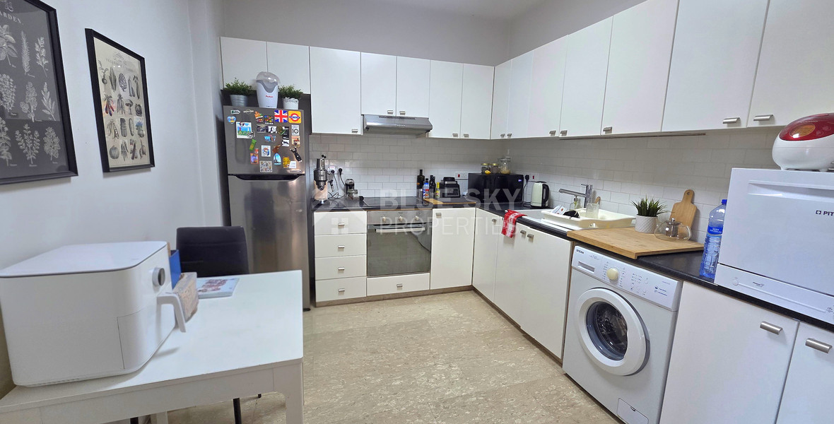 Fully Furnished Two Bedroom Apartment near the sea for Rent in Germasogeia Tourist Area | 90m² with Balcony & Elevator
