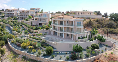 Exclusive Five-Bedroom Villa for Sale with Sea and Mountain Views in Paphos