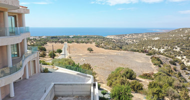 Exclusive Five-Bedroom Villa for Sale with Sea and Mountain Views in Paphos