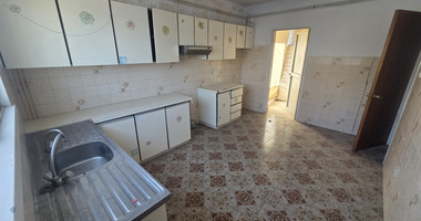 Three-Bedroom Seafront Apartment for Sale in Neapoli, Limassol | 120m² | Beachfront Location