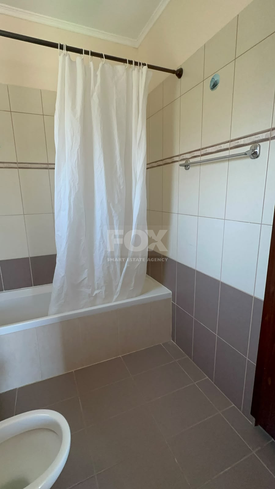 3-Bedroom Detached Villa with Swimming Pool on 780m² Plot – Monagrouli Outskirts