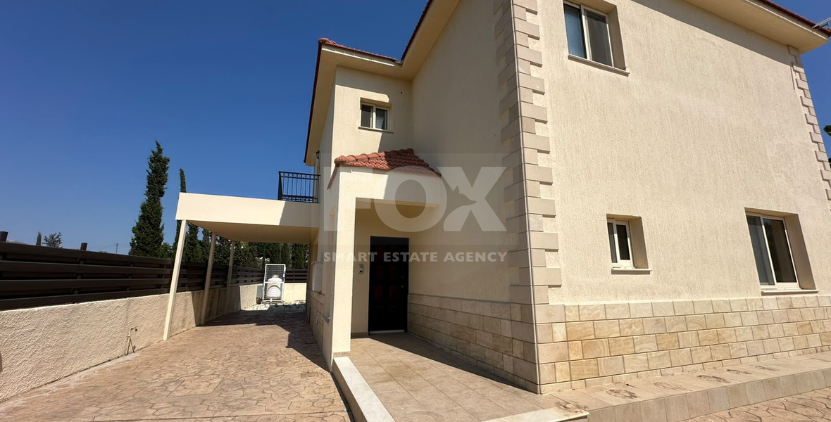 3-Bedroom Detached Villa with Swimming Pool on 780m² Plot – Monagrouli Outskirts