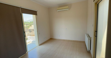 3-Bedroom Detached Villa with Swimming Pool on 780m² Plot – Monagrouli Outskirts