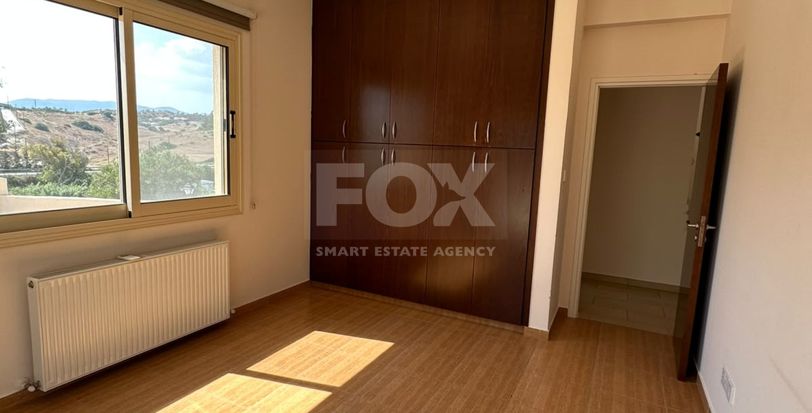 3-Bedroom Detached Villa with Swimming Pool on 780m² Plot – Monagrouli Outskirts