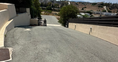 3-Bedroom Detached Villa with Swimming Pool on 780m² Plot – Monagrouli Outskirts