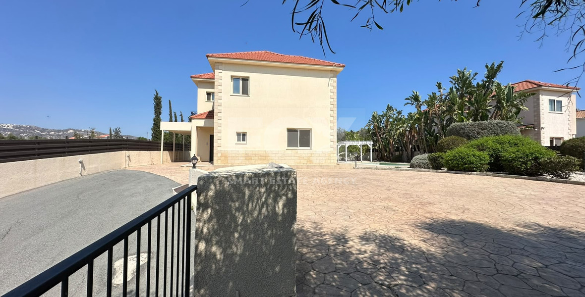 3-Bedroom Detached Villa with Swimming Pool on 780m² Plot – Monagrouli Outskirts