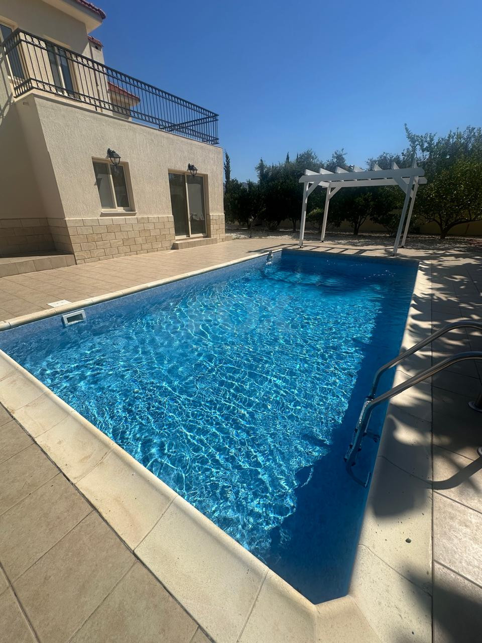 3-Bedroom Detached Villa with Swimming Pool on 780m² Plot – Monagrouli Outskirts