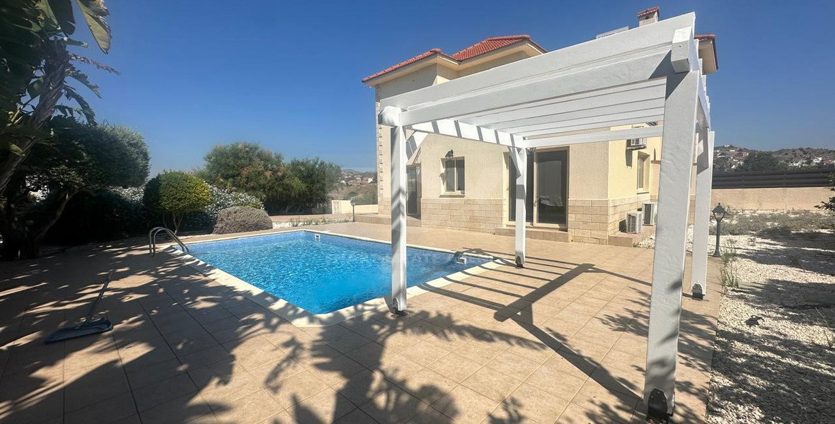 3-Bedroom Detached Villa with Swimming Pool on 780m² Plot – Monagrouli Outskirts