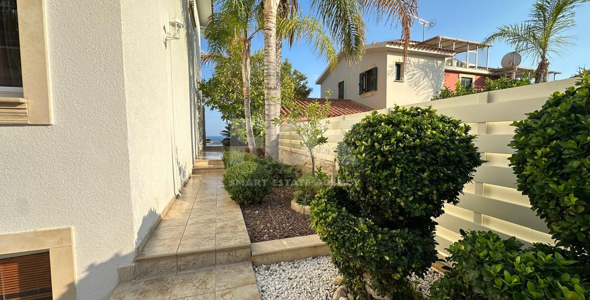 Elegant Four-Bedroom Luxury Detached Villa with Sea Views | Agios Tychon Tourist Area
