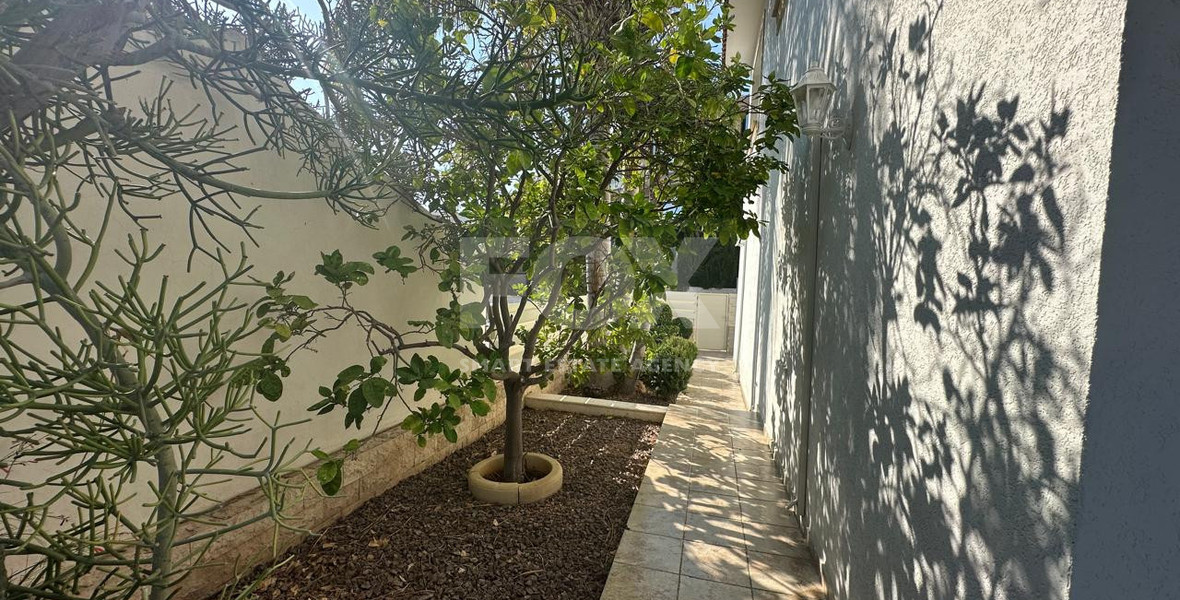 Elegant Four-Bedroom Luxury Detached Villa with Sea Views | Agios Tychon Tourist Area