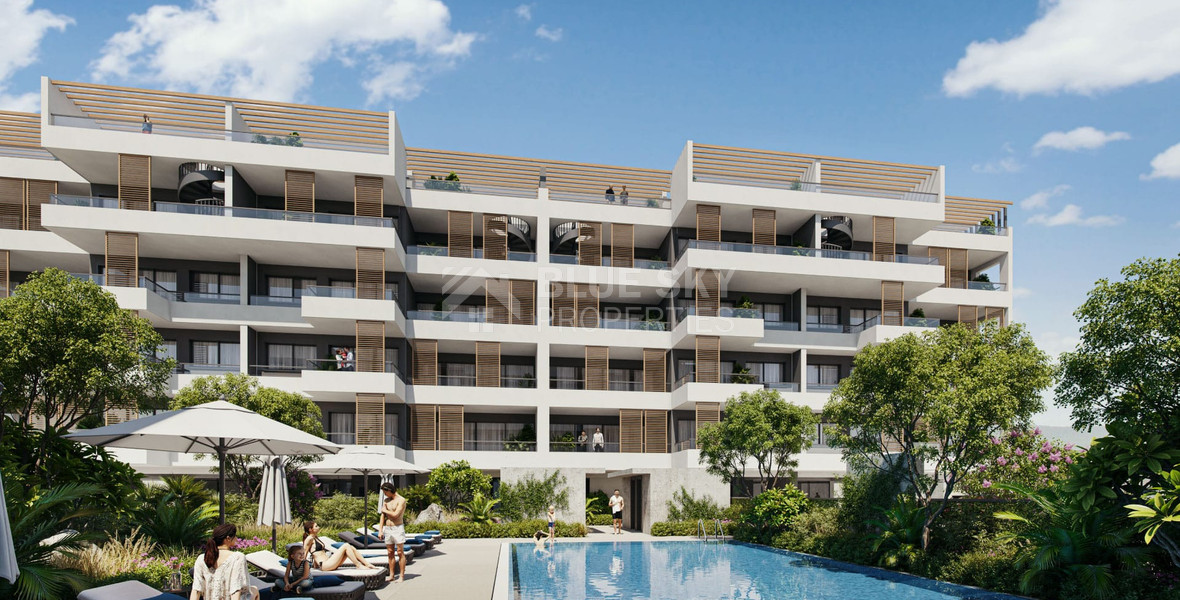 Luxury 3-Bedroom Top Floor Apartment with Private Roof Garden – Zakaki, Limassol