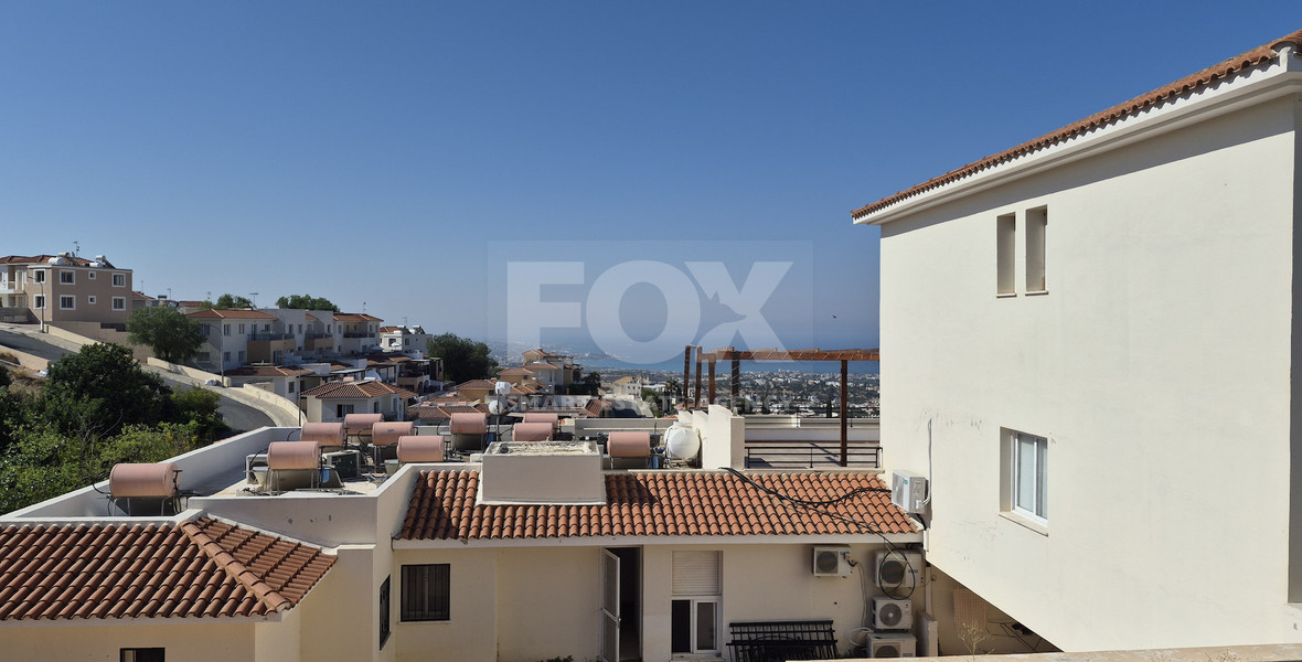 Beautiful Two Bedroom Maisonette for Rent in Peyia with Stunning Sea Views