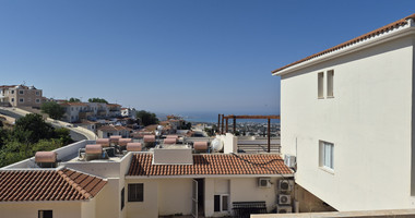 Beautiful Two Bedroom Maisonette for Rent in Peyia with Stunning Sea Views