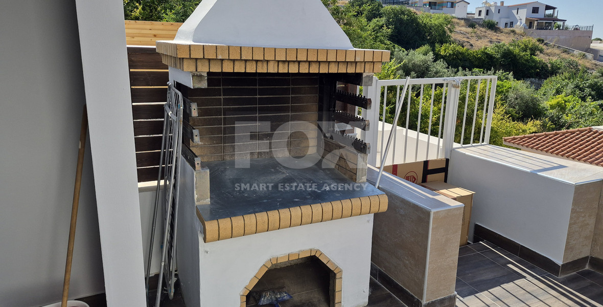 Beautiful Two Bedroom Maisonette for Rent in Peyia with Stunning Sea Views