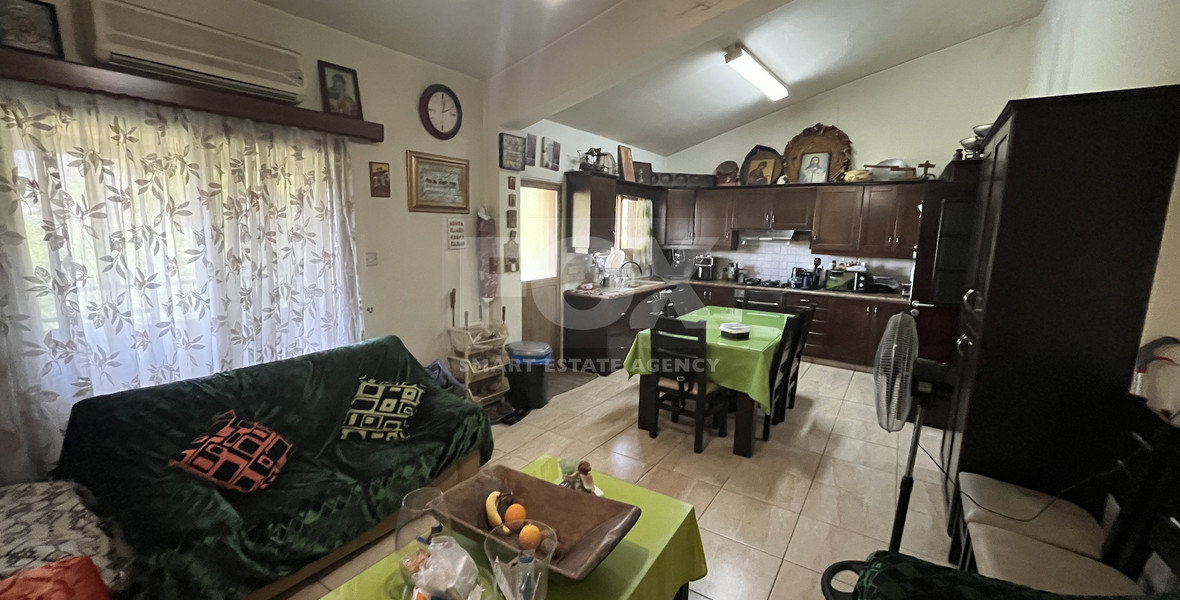 Beautiful Two-Level House in Alassa for Sale with 4+1 Bedrooms and Spacious Garden