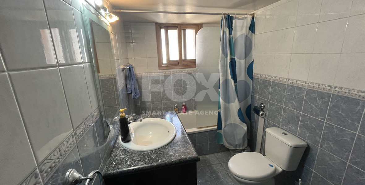 Beautiful Two-Level House in Alassa for Sale with 4+1 Bedrooms and Spacious Garden