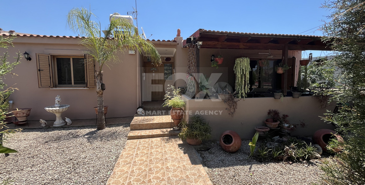 Beautiful Two-Level House in Alassa for Sale with 4+1 Bedrooms and Spacious Garden