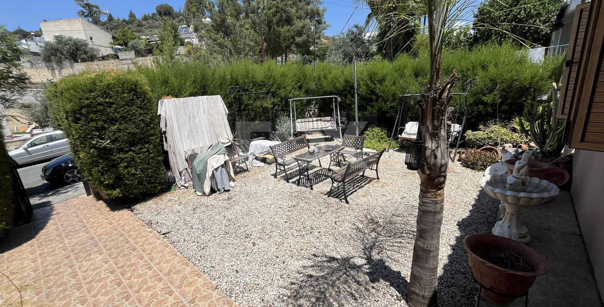 Beautiful Two-Level House in Alassa for Sale with 4+1 Bedrooms and Spacious Garden