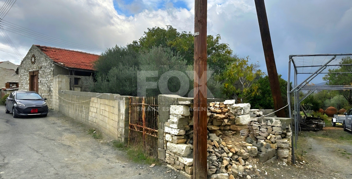 Building Plot for Sale in Silikou, Limassol | 350m² Residential Land with Listed House with Panoramic Country Views