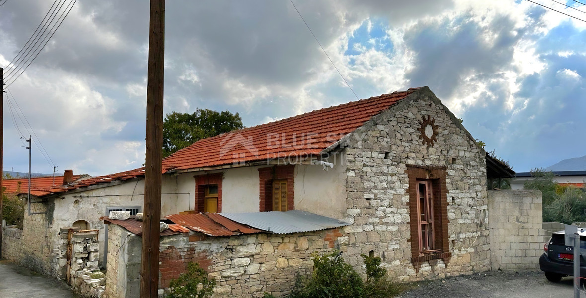 Building Plot for Sale in Silikou, Limassol | 350m² Residential Land with Listed House with Panoramic Country Views