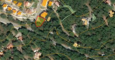 For Sale Building Plot 484 m2 in Forested Moniatis