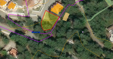 For Sale Building Plot 484 m2 in Forested Moniatis